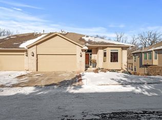 8976 Hunters Way, Apple Valley, MN 55124