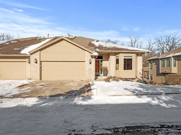8976 Hunters Way, Apple Valley, MN 55124