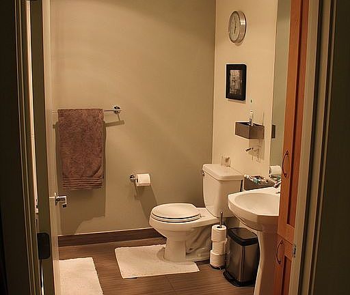 3rd image of 1610 Belmont Ave APT 302
