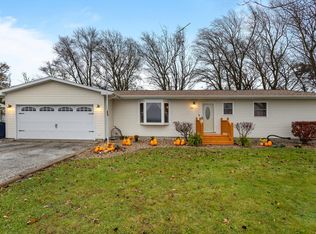 303 N City Line Rd, Newman, IL 61942