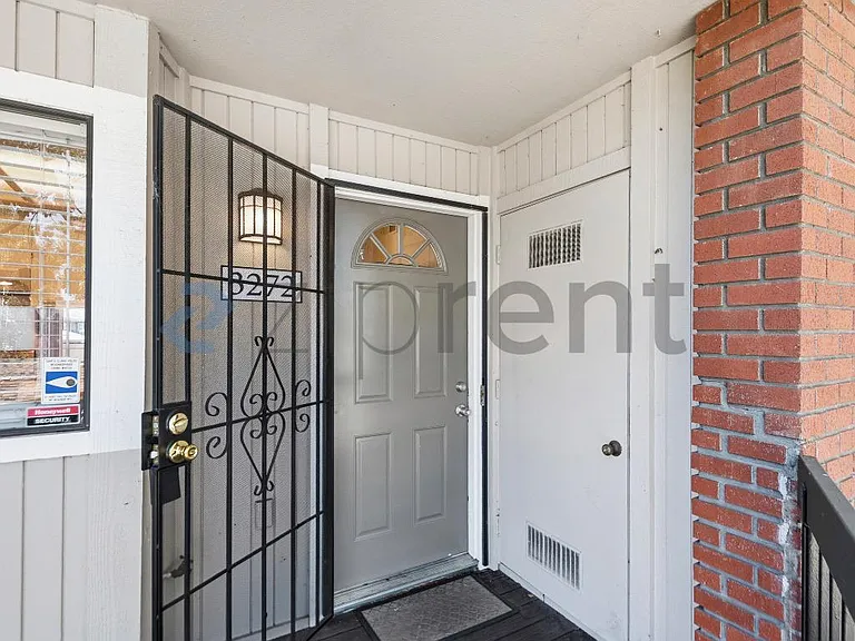 3272 Shadow Park Pl — Photo 3
