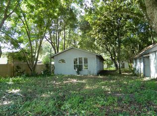 127 Fisherman Rd, Satsuma, FL 32189