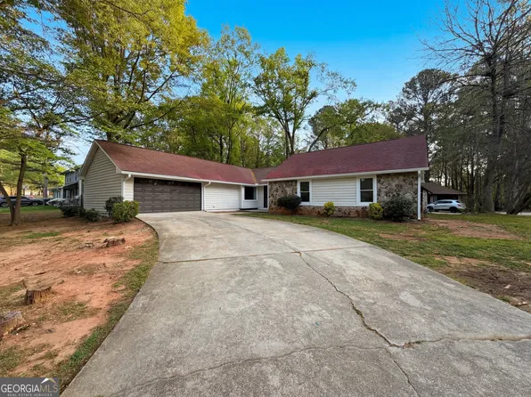 1430 Stoneleigh Hill Rd, Lithonia, GA 30058