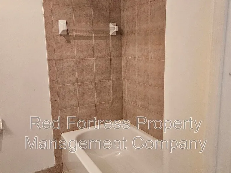 8326 Bernwood Cove Loop #907 — Photo 8
