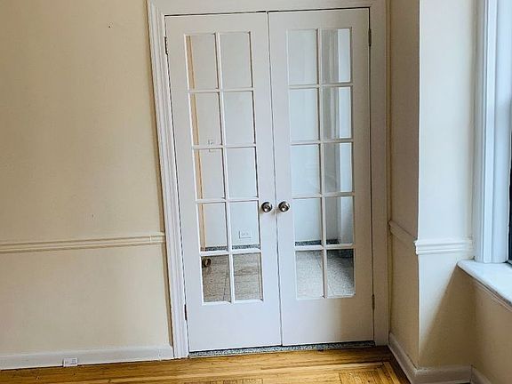3rd image of 175 W 79th St #3C