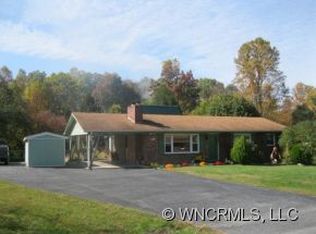 2065 Eton Dr, Hendersonville, NC 28792