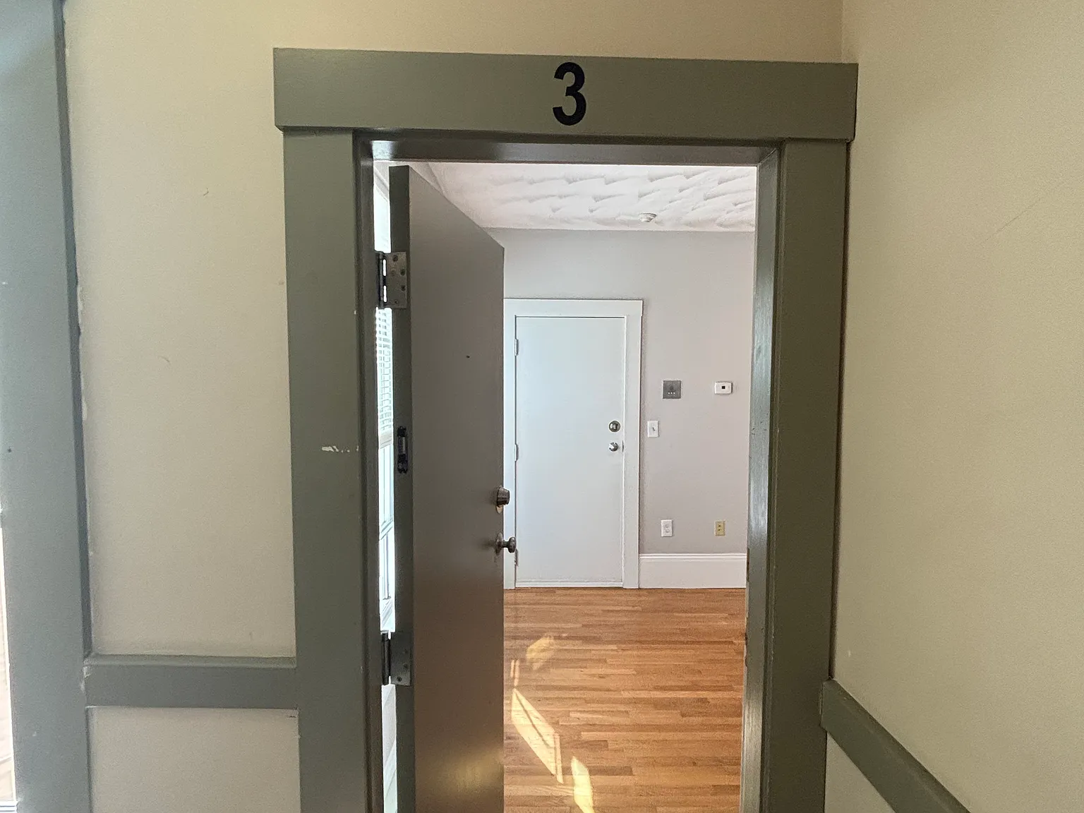 2 bed, $2,400 — Photo 1