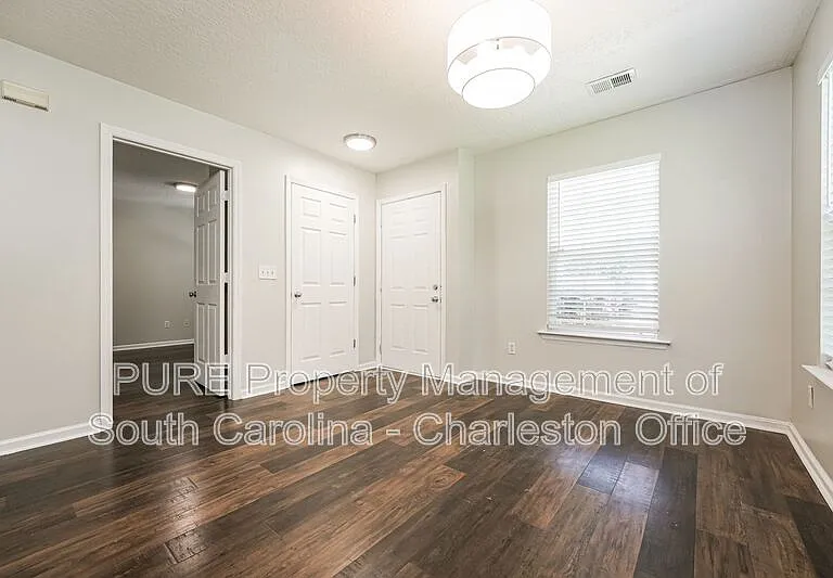 7840 Park Gate Dr — Photo 8