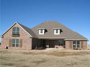 9730 Charter Oak Rd, Edmond, OK 73025