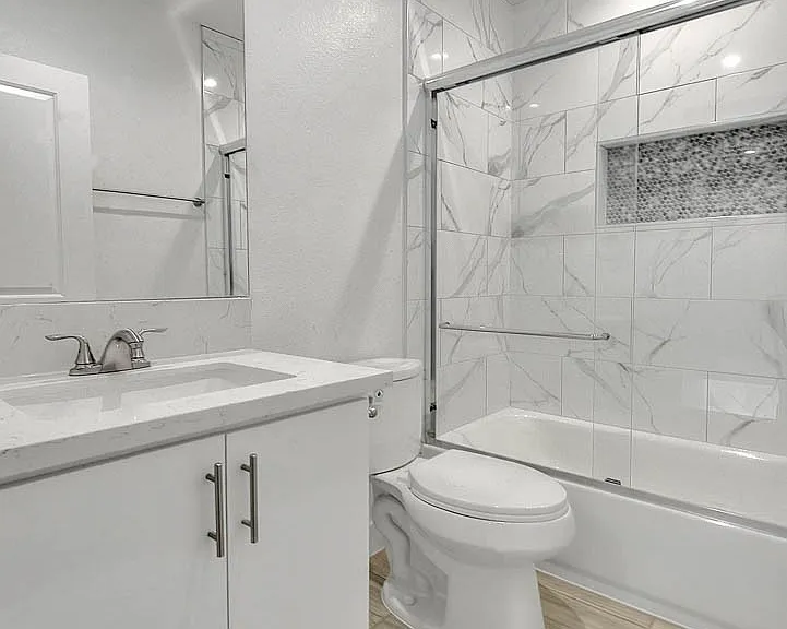5852 Vineland Ave #5852-2 — Photo 14