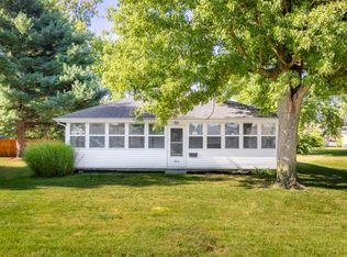 1916 Lee St, Columbus, IN 47201