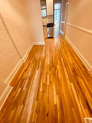 Rented by Metropolis Real Estate of Manhattan | media 25