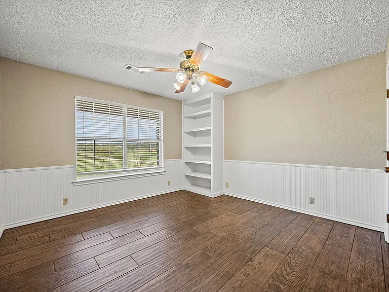 11953 FM 2153 — Photo 11