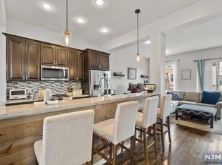 137 Roosevelt Dr, Wood Ridge, NJ 07075