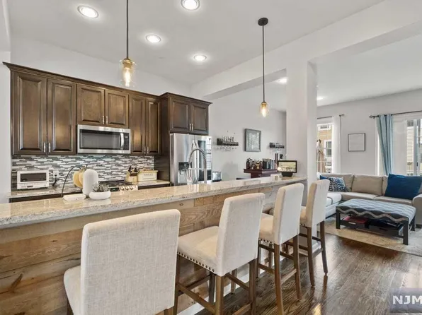 137 Roosevelt Drive, Wood Ridge, NJ 07075