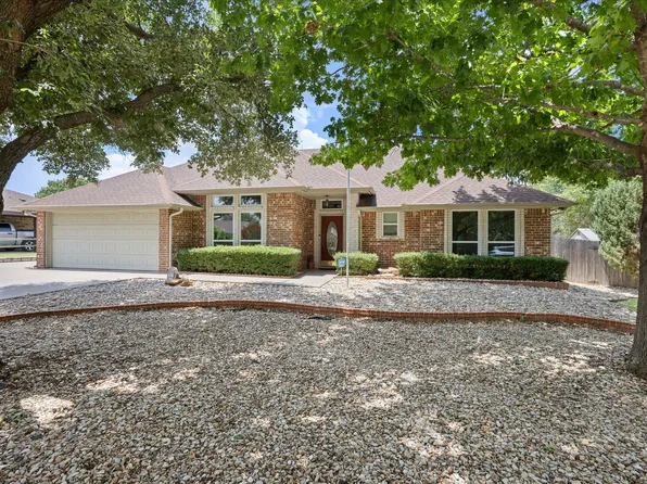 6316 Carrizo Dr, Granbury, TX 76049