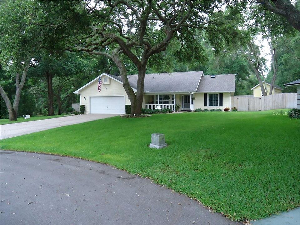 1st image of 373 Carriage Ln