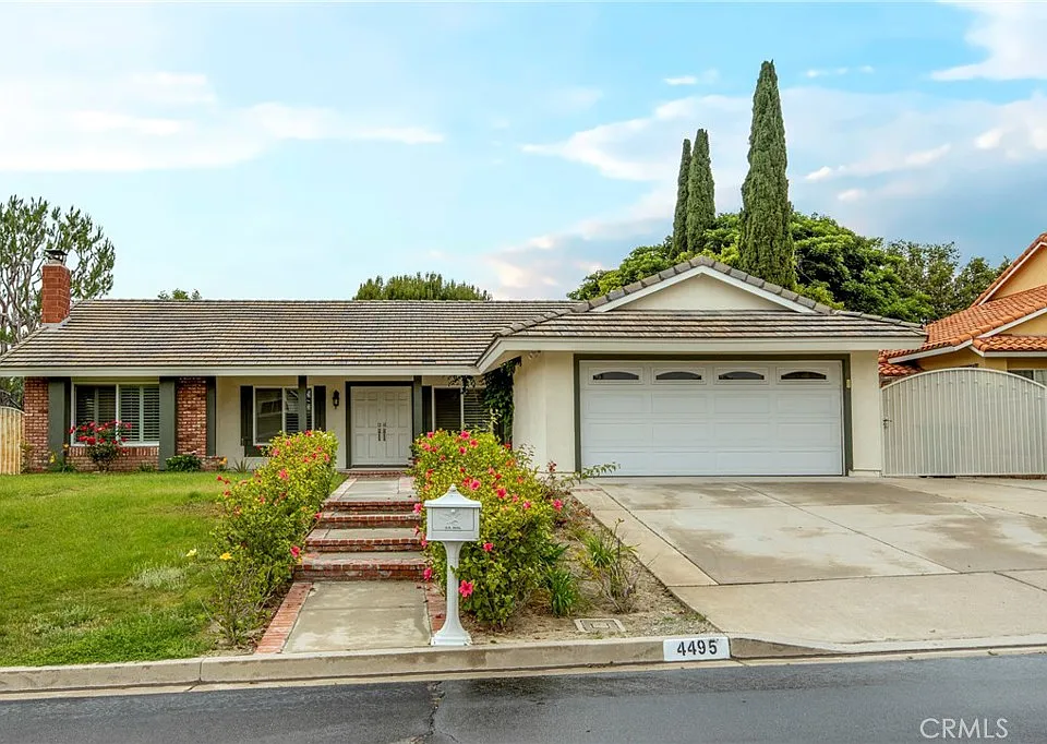 4495 Avenida De La Luz