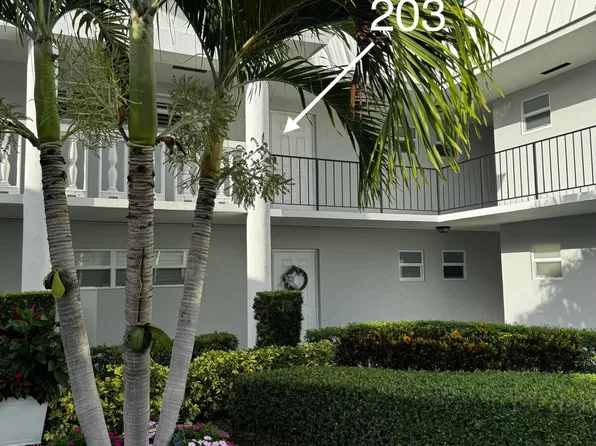 32 Colonial Club Drive #203, Boynton Beach, FL 33435
