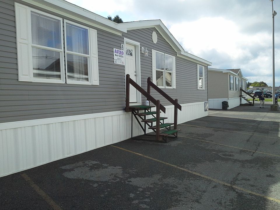 1st image of 40  Lily Dr. Lakeside Village