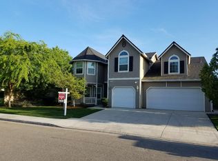 7061 W San Madele Ave, Fresno, CA 93723