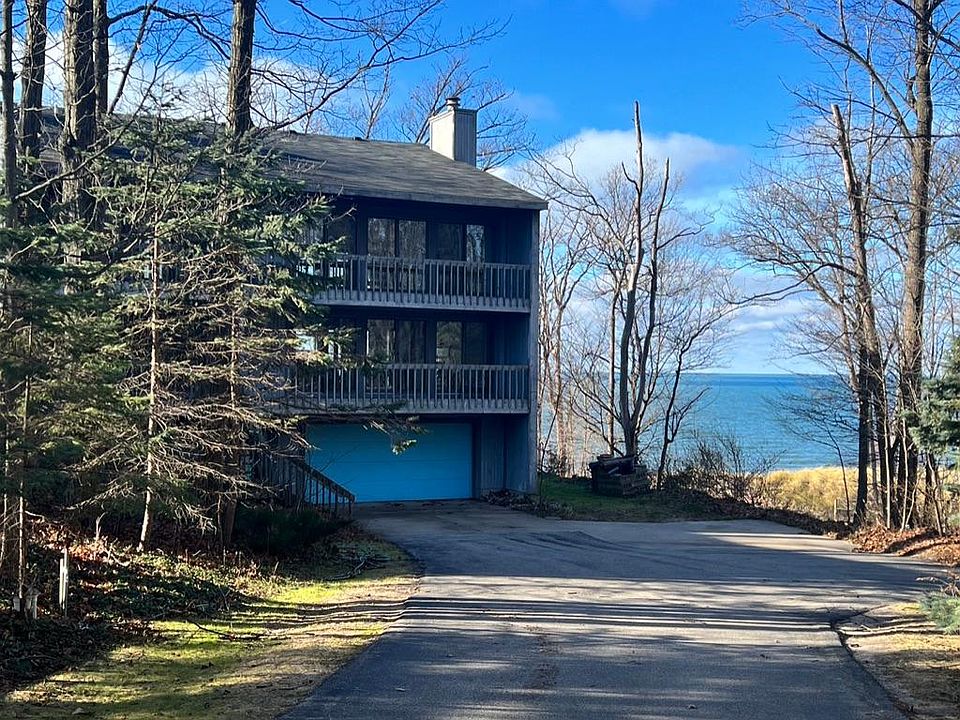 1st image of 6467 Lakeshore Dr