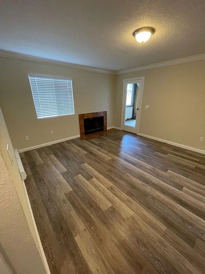 2375 Tripp Drive Unit 1 — Photo 3