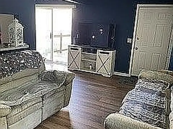 33746 Bayview Dr, Chesterfield, MI 48047