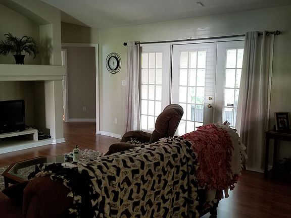 2nd image of 1112 Stoney Creek Way