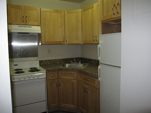 5th image of 77 5th Ave APT 10B