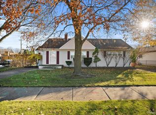 8294 E Forteen Mile Rd, Warren, MI 48093