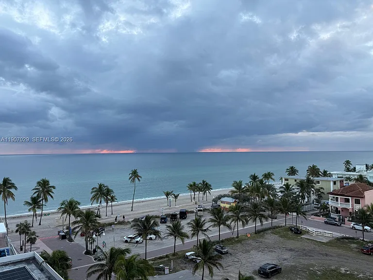 3111 N Ocean Dr #811 — Photo 18