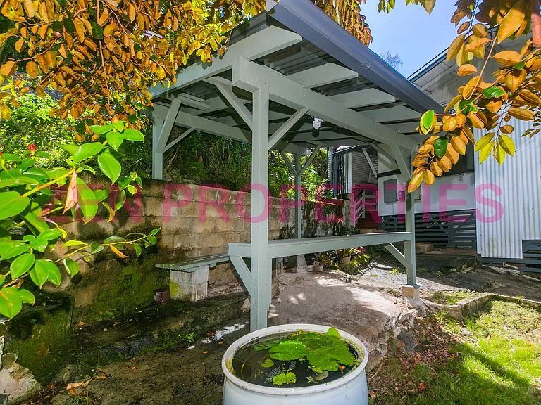 1555 Moani St — Photo 38