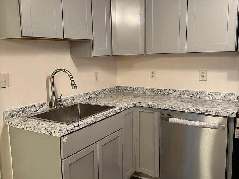 161 Frederick Rd — Photo 5