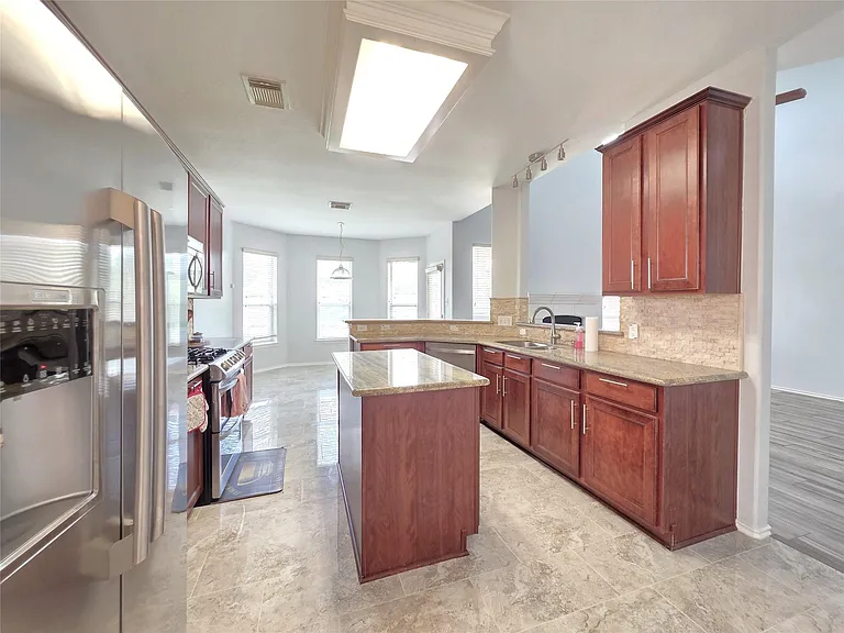 10038 Barr Lake Dr — Photo 36