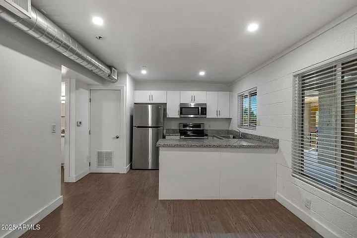 622 N 9th Ave — Photo 12