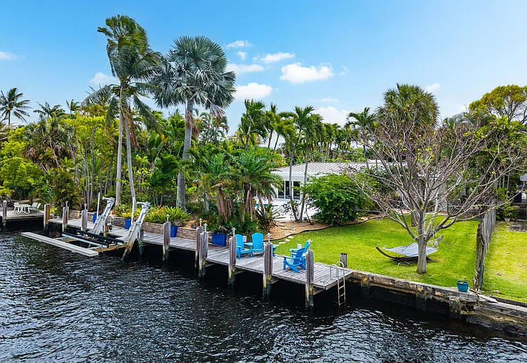 1733 Coral Gardens Dr — Photo 52