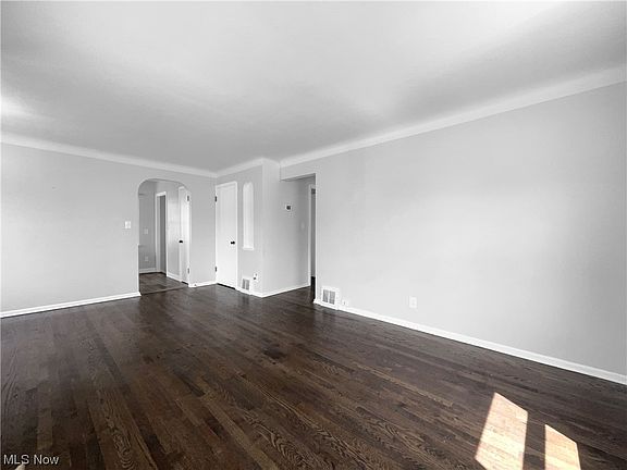 3rd image of 3022 Heresford Dr