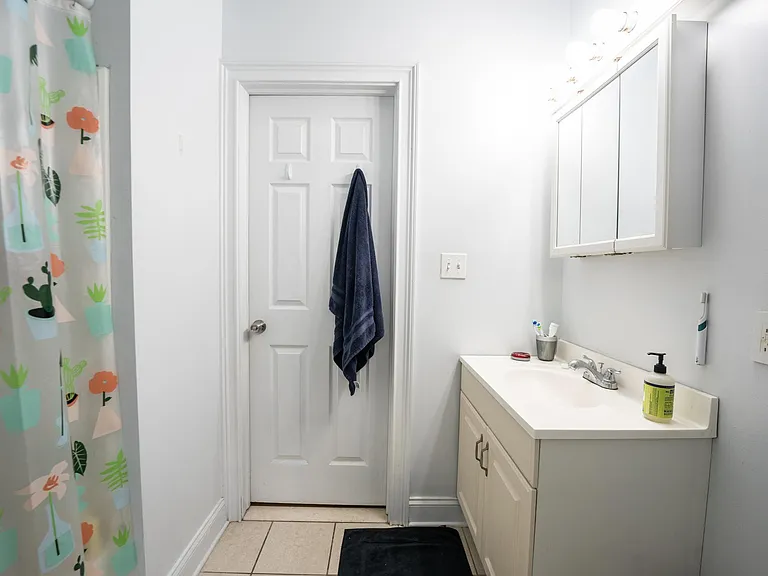 1528 Brown St #1 — Photo 11