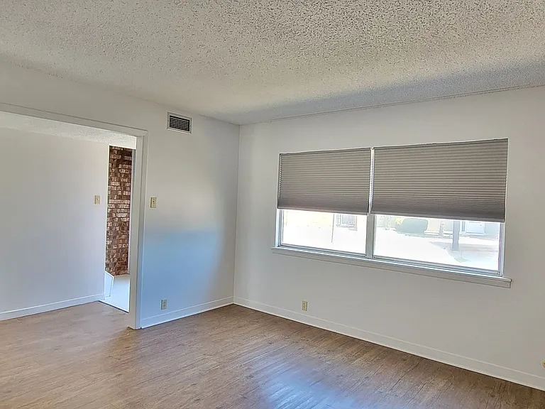 1400 Fairway Ter #22 — Photo 5