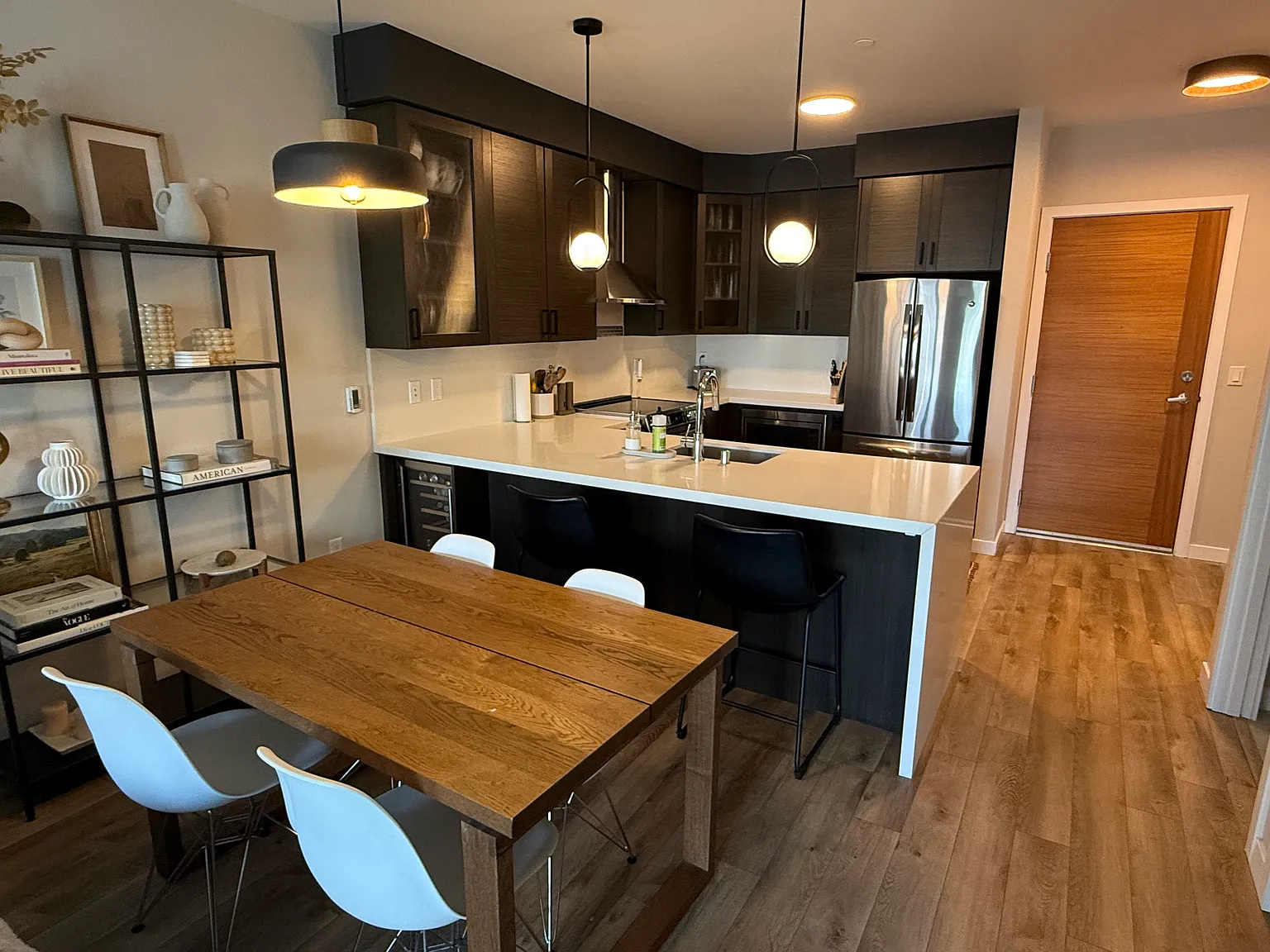 1 bed, 775 sqft, $3,500 — Photo 3