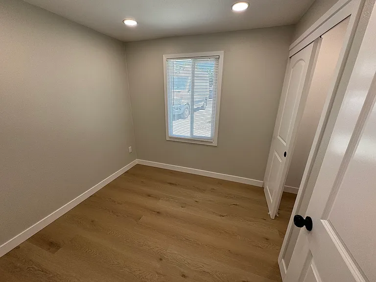 8932 Grand Ave — Photo 40