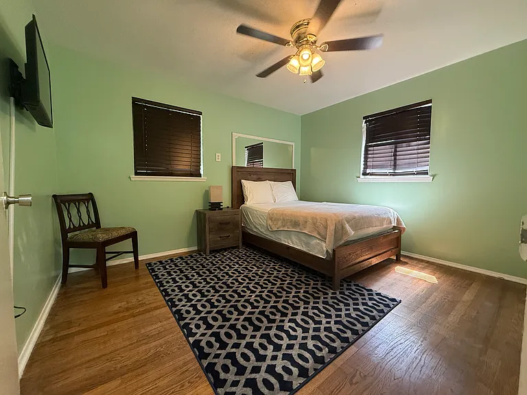 1755 Sylvan Dr — Photo 7