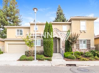 7933 Collins Isle Ln, Sacramento, CA 95831