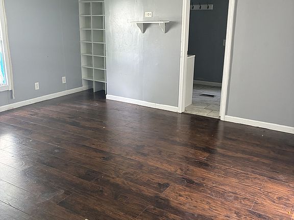 4th image of 1305 N Floyd St Lot 53