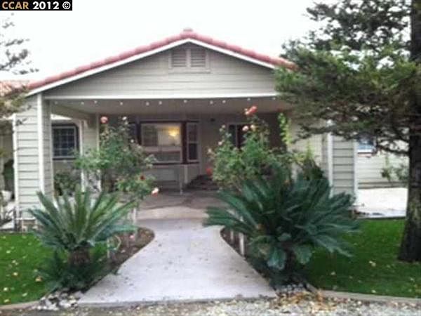 2nd image of 618 Brownstone Rd