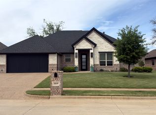 1019 Anna Cir, Granbury, TX 76048