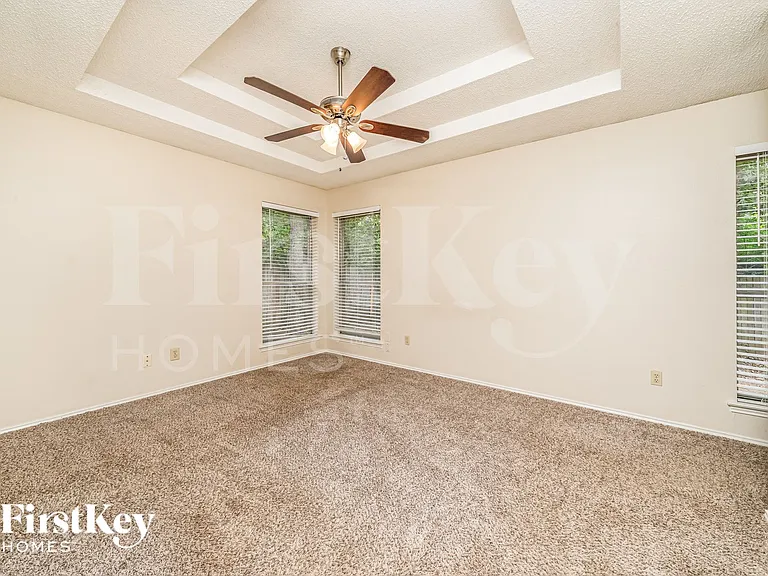 5624 Lordsburg Trl — Photo 9