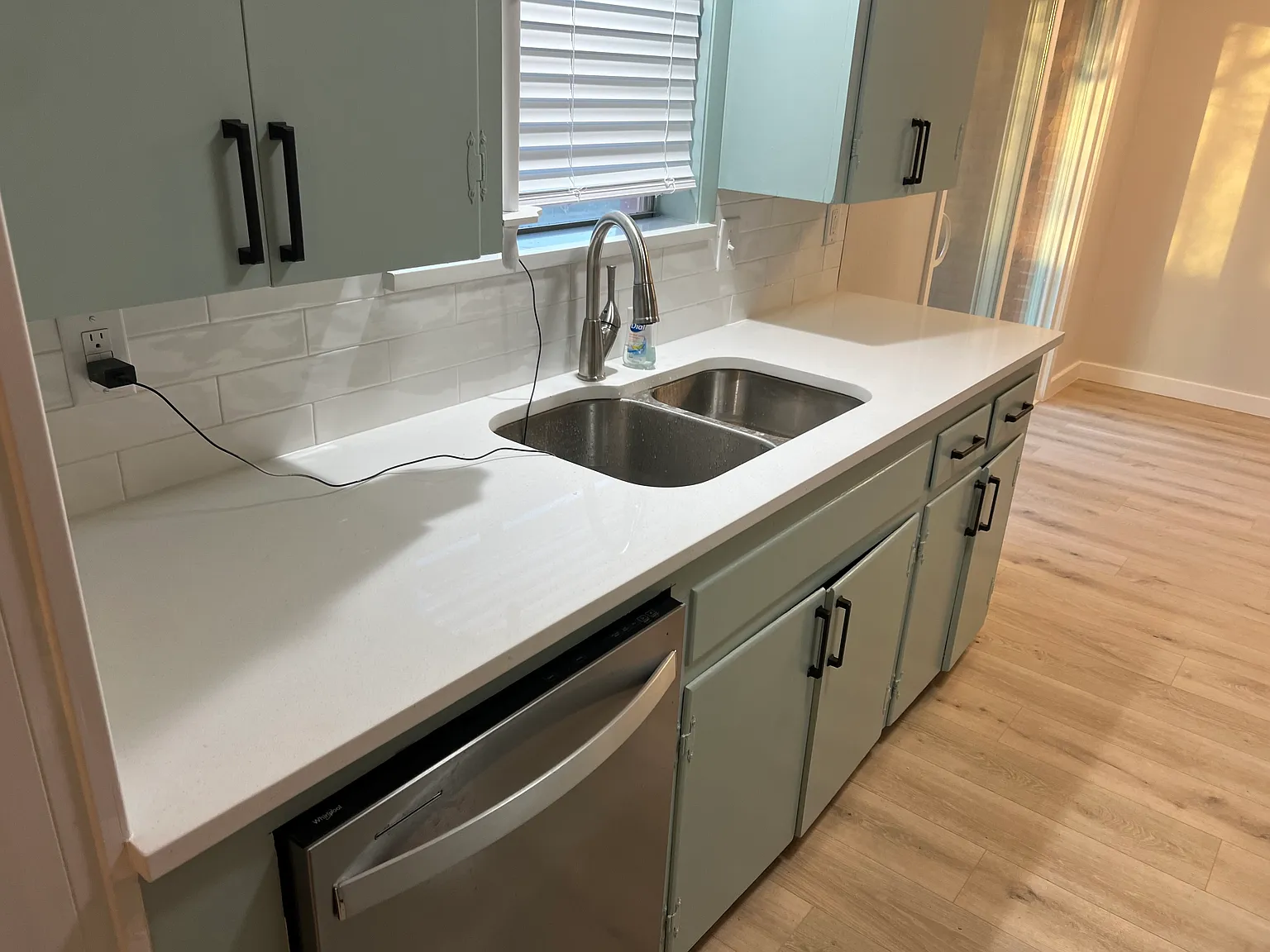 1104 Patricia Dr — Photo 1