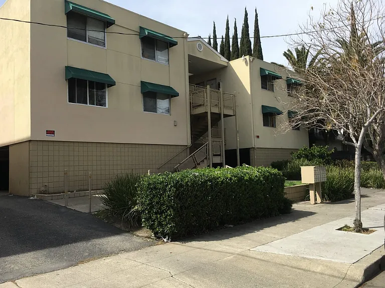 633 S 8th St #4 — Photo 9
